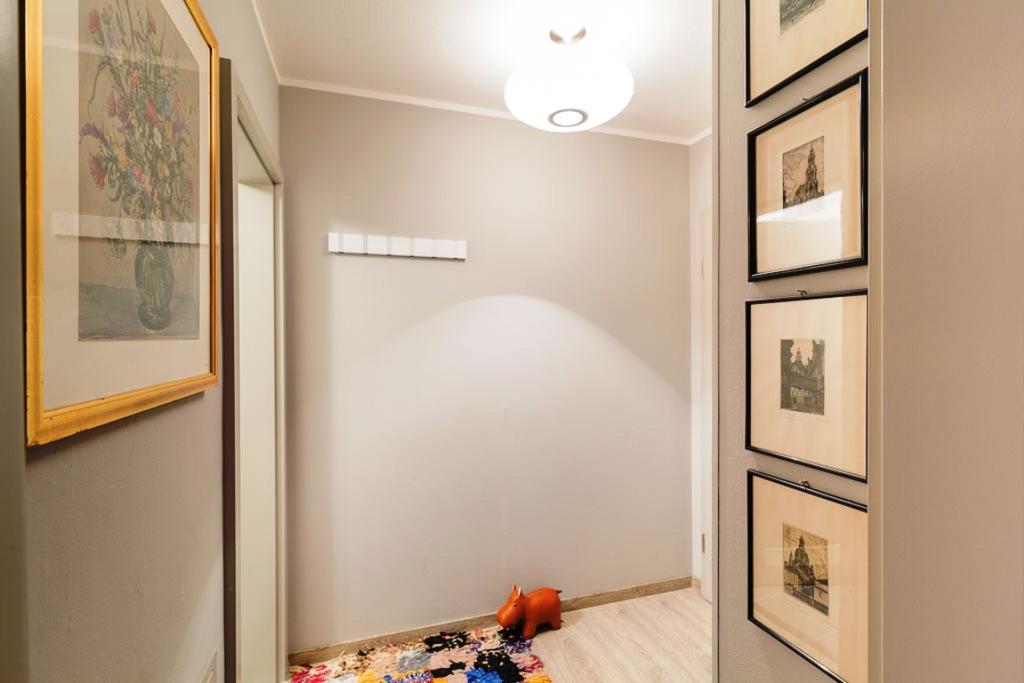 Studio Apartment In Dresden-Neustadt Ruang foto